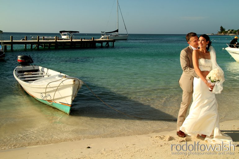 beach wedding in roatan by walsh wedding stories