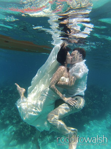 fotos de boda bajo el agua en roatan- bodas en roatan por Rodolfo Walsh