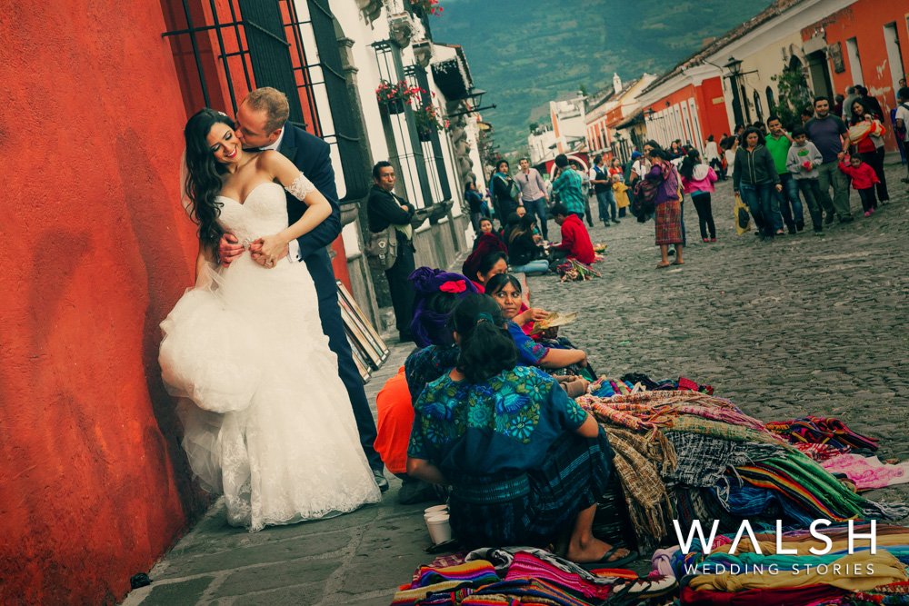 Destination wedding photographer Antigua Guatemala