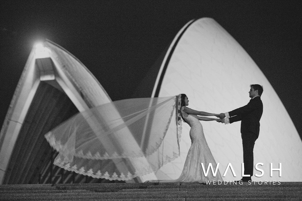 sydney opera house australia wedding photographer-wedding photos at night