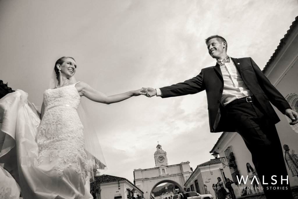 antigua guatemala wedding photographers-bride and groom in the arch street