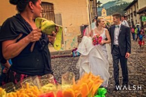 antigua guatemala wedding photos-bride and groom in the calle del arco in antigua